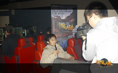 图片: 图2：《神魔大陆》全球体验季沈阳站-玩家接受采访.jpg
