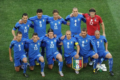 图片: 图3：2010年世界杯意大利队全家福.jpg