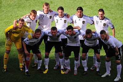 图片: 图5：2010年世界杯德国队全家福.jpg